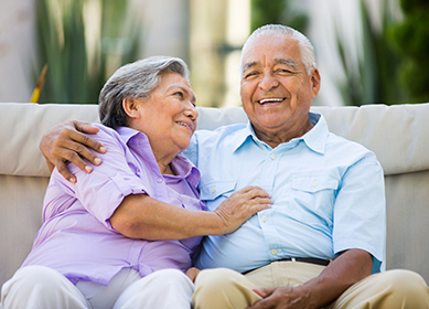 Las adultas mayores califican para Medicare y el seguro médico de Medi-Cal de IEHP en Inland Empire.